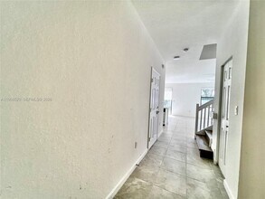 3354 W 100th Terrace in Hialeah, FL - Building Photo - Building Photo