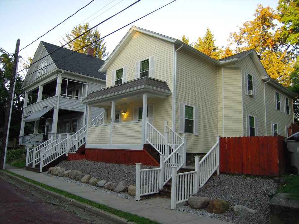 739 N Cottage St, Unit 4 in Meadville, PA - Foto de edificio