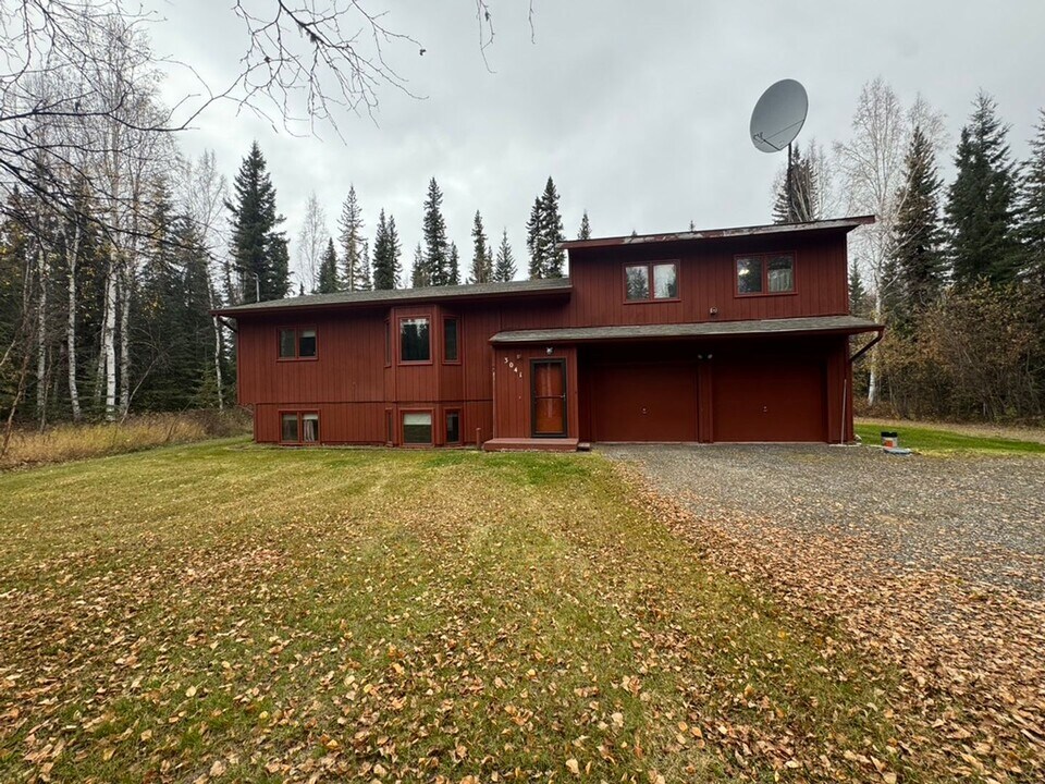 3041 Timberbrook Dr in North Pole, AK - Building Photo
