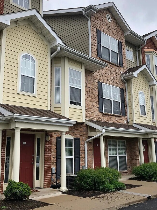 property at 2618 McKnight Crossing Ct