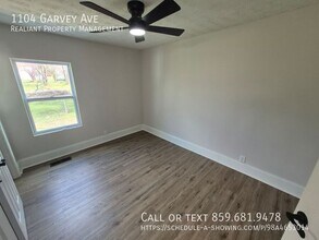 1104 Garvey Ave in Elsmere, KY - Building Photo - Building Photo