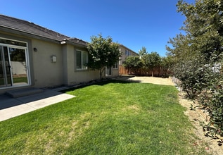 10875 Dancing Aspen Dr in Reno, NV - Building Photo - Building Photo