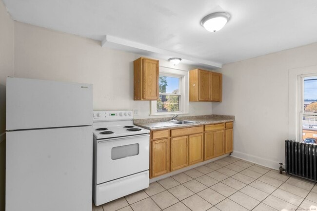 property at 113 E Main St