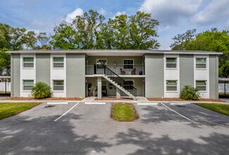 Oak Park Apartments in Pinellas Park, FL - Foto de edificio - Building Photo