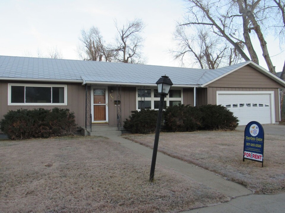 240 S Minnesota Ave in Casper, WY - Building Photo