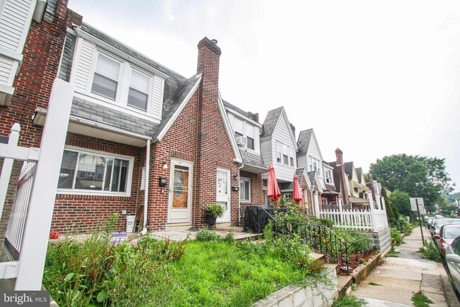 268 Sanford Rd in Upper Darby, PA - Building Photo - Building Photo