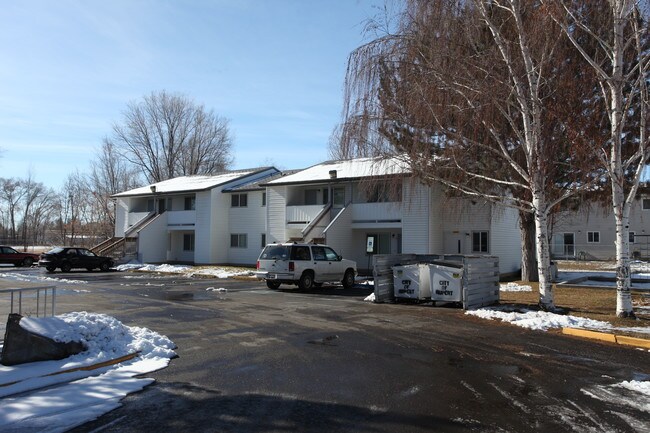 Valley Park Apartments in Rupert, ID - Building Photo - Building Photo