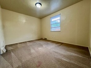 434 Vale Ave in Plum, PA - Building Photo - Building Photo