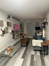 2085 Saint-Timothée Rue in Montréal, QC - Building Photo - Building Photo