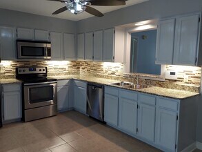 606 Rio in Horseshoe Bay, TX - Building Photo - Building Photo