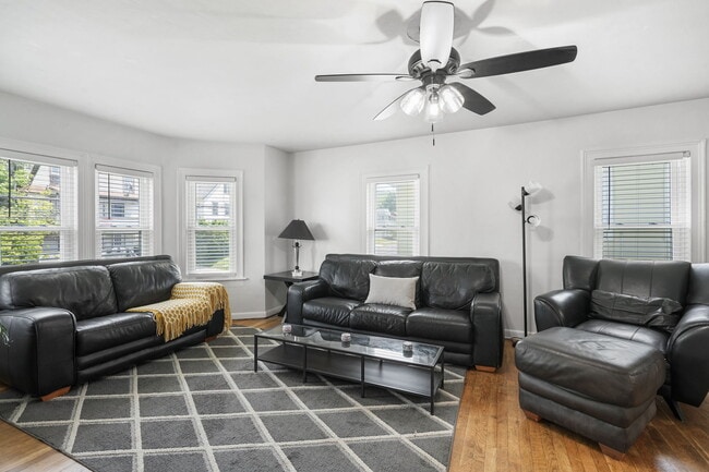 8 Mill St, Unit 2