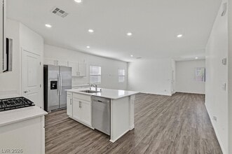 7451 Mason Springs Ave in North Las Vegas, NV - Building Photo - Building Photo