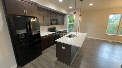 9599 SW Anna Belle Ct in Tigard, OR - Building Photo - Building Photo