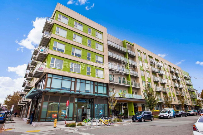 1760 NW 56th St in Seattle, WA - Building Photo - Building Photo