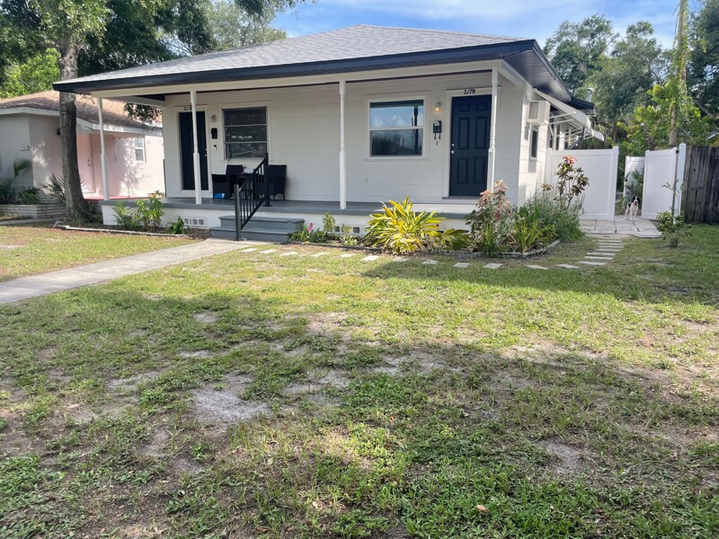 2176 8th Ave N in St. Petersburg, FL - Building Photo