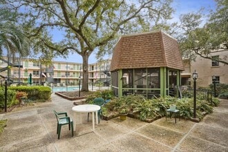2732 Whitney Pl, Unit 209 in Metairie, LA - Building Photo - Building Photo