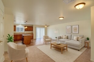 Phoenix Ridge in Williston, ND - Building Photo