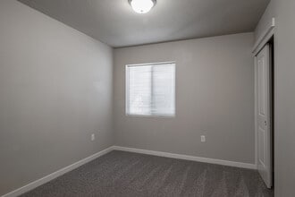 Centerpoint Townhomes in Meridian, ID - Building Photo - Interior Photo