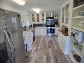 9 Pasadena Ave in Westerly, RI - Building Photo - Building Photo