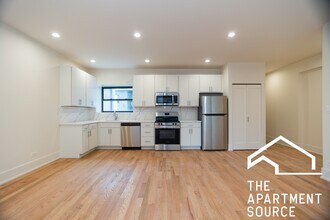 652 W Gordon Ter, Unit 1 in Chicago, IL - Building Photo - Building Photo