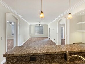 24585 Town Center Dr in Santa Clarita, CA - Building Photo - Building Photo