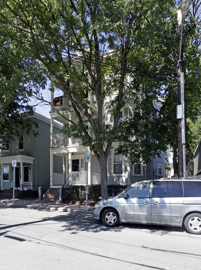 34-36 Willow St in Cambridge, MA - Foto de edificio - Building Photo