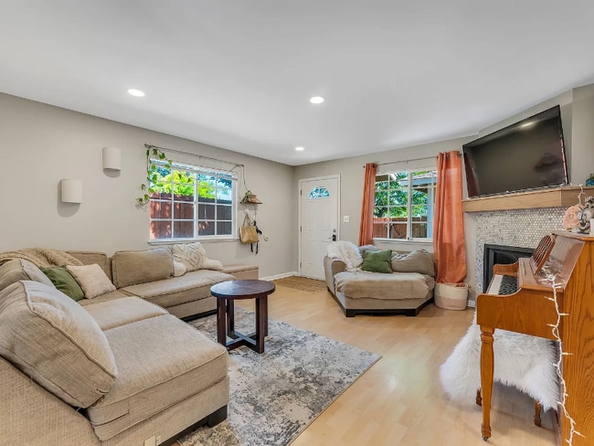 6412 Flower St in Reno, NV - Building Photo - Building Photo