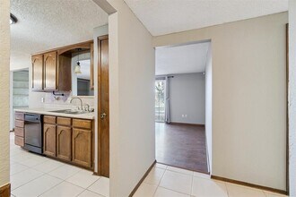 1205 Swan Lake Rd in Edmond, OK - Building Photo - Building Photo