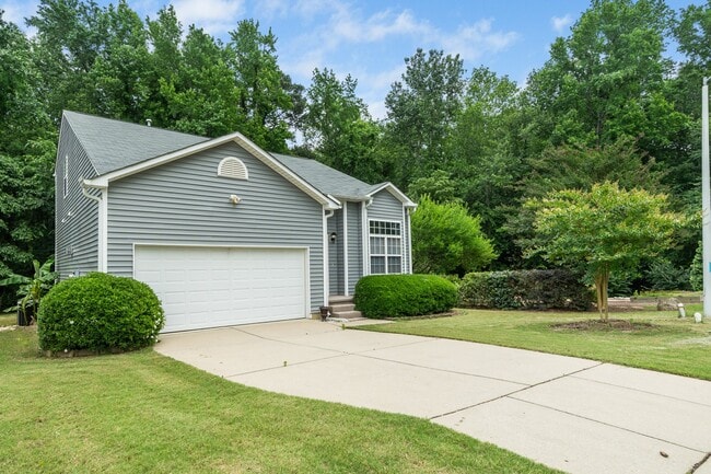 232 N Honey Springs Ave in Fuquay Varina, NC - Building Photo - Building Photo