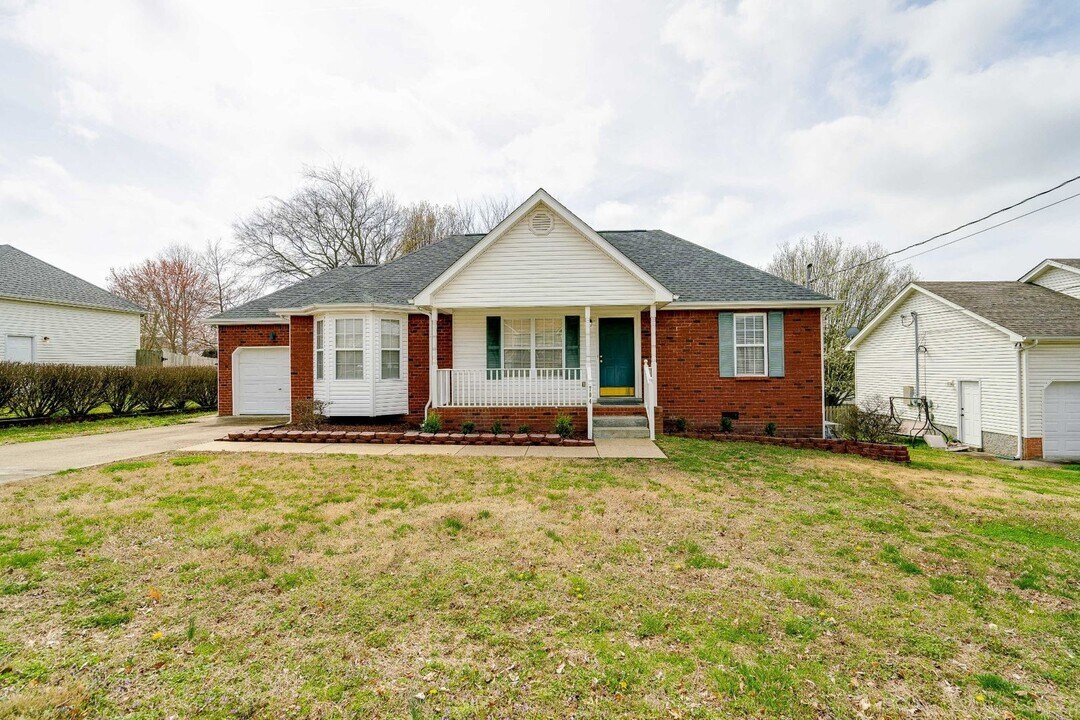 704 Veneta View Dr in Mount Juliet, TN - Building Photo