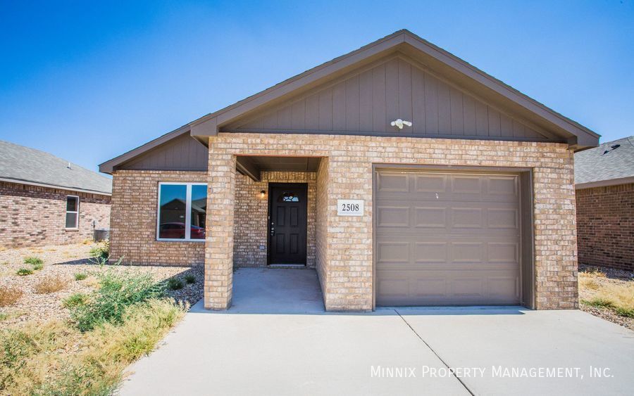 2418 N Ave O in Lubbock, TX - Building Photo