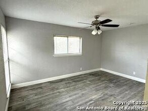 3606 Versailles Dr in San Antonio, TX - Building Photo - Building Photo