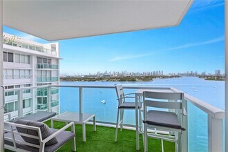 1000 West Ave, Unit 1518 in Miami Beach, FL - Building Photo - Building Photo