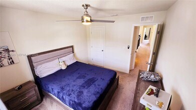 2647 E Lake Pointe Dr in Kissimmee, FL - Building Photo - Building Photo