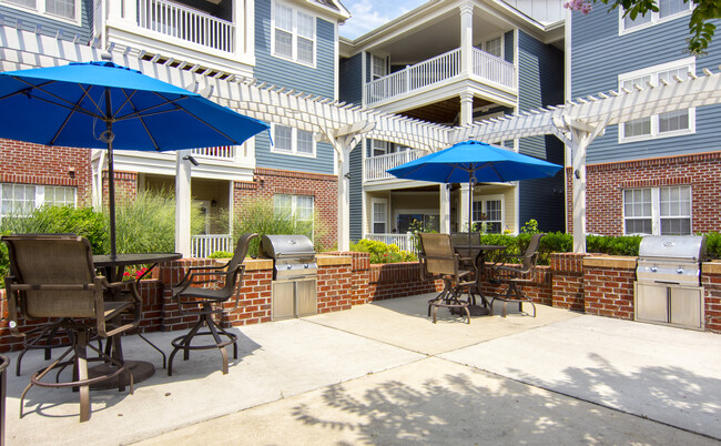 Pillars at Great Bridge in Chesapeake, VA - Building Photo - Building Photo