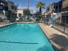 45296 Panorama Dr, Unit B4 #2 in Palm Desert, CA - Building Photo