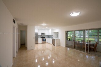 17252 SW 112th Pl in Miami, FL - Building Photo - Building Photo