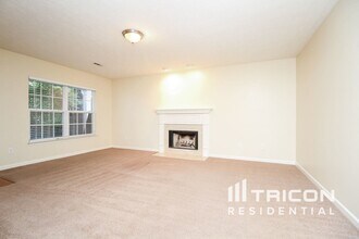3001 Deer Trail Dr in Spring Hill, TN - Building Photo - Building Photo