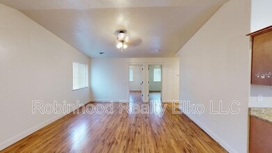 279 Country Club Pkwy in Spring Creek, NV - Building Photo - Building Photo