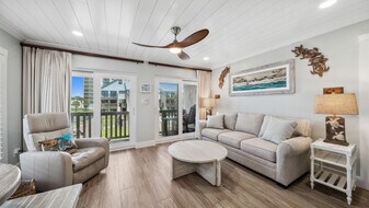 5717 Thomas Dr in Panama City, FL - Building Photo