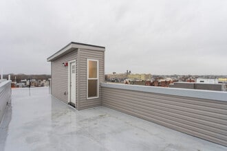 1213 N 29th St, Unit 3 in Philadelphia, PA - Building Photo - Building Photo