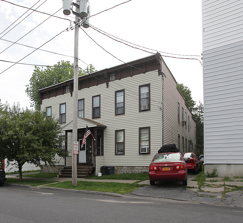 26 S Melcher St in Johnstown, NY - Building Photo