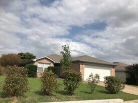 701 Live Oak Dr in Anna, TX - Building Photo
