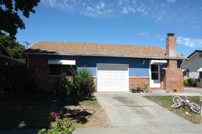 771 Nevin Way in San Jose, CA - Building Photo - Building Photo