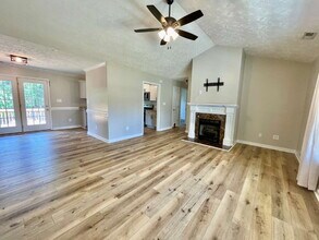 5325 Wallbrook Dr in Fayetteville, NC - Building Photo - Building Photo