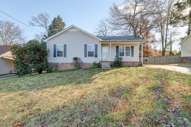 2825 Teakwood Dr in Clarksville, TN - Building Photo - Building Photo