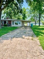 1091 Oregon St in Sullivan, MO - Building Photo