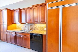 626 Coral Wy in Coral Gables, FL - Building Photo - Building Photo