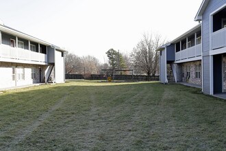 Meadowview in Excelsior Springs, MO - Building Photo - Building Photo