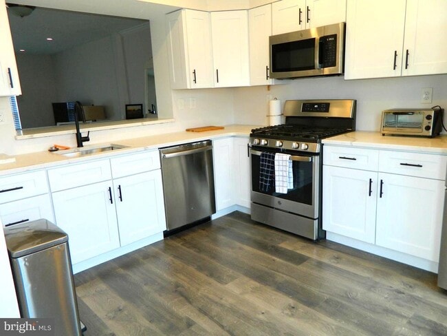 property at 82 Pebble Ln